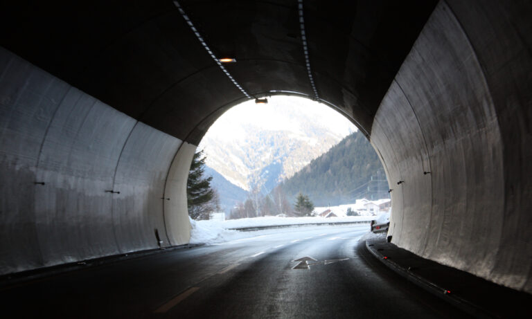 Fermeture Du Tunnel Du Mont Blanc Jusquen Mars Journal Des